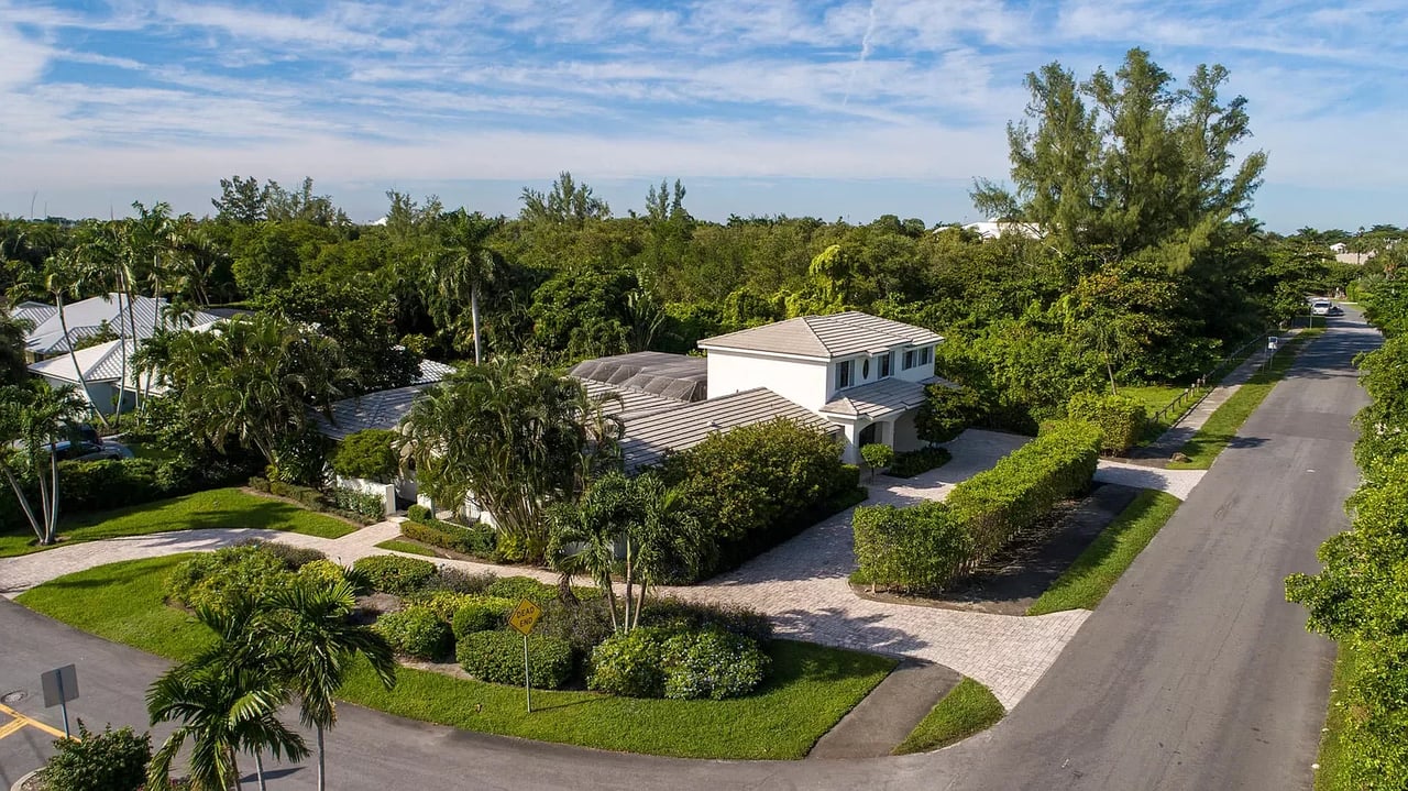 1153 Harbor Dr