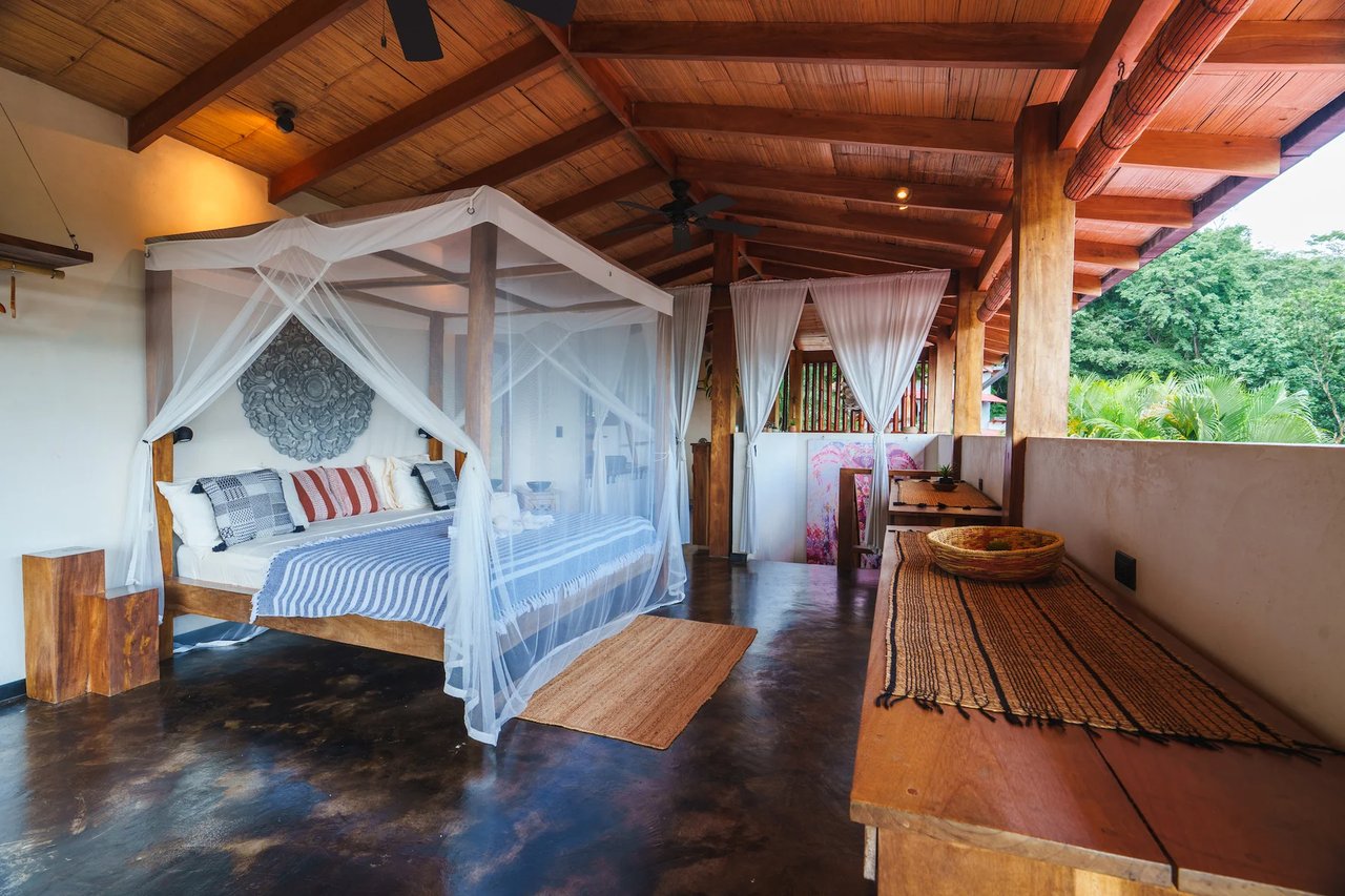 Balinese Vacation Rental Estate, Santa Teresa, Puntarenas
