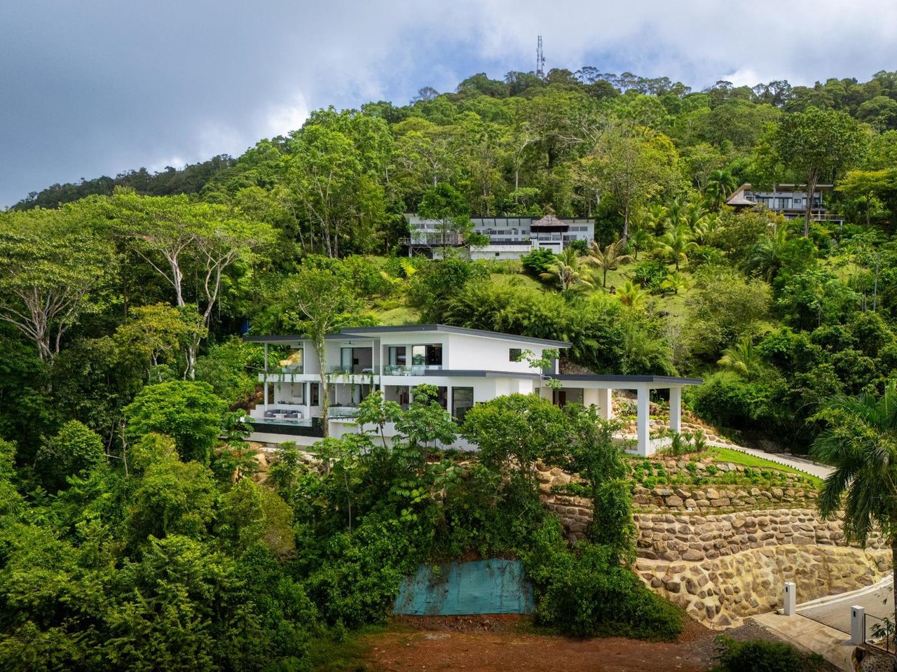 Contemporary Wellness Estate, Dominical, Puntarenas