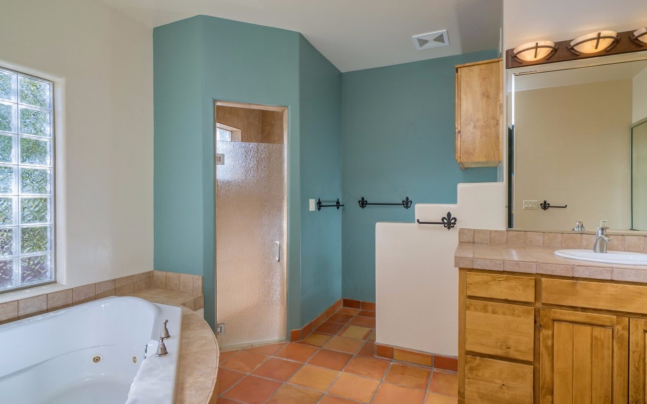 Perfect Desert Oasis, Santa Fe Estate