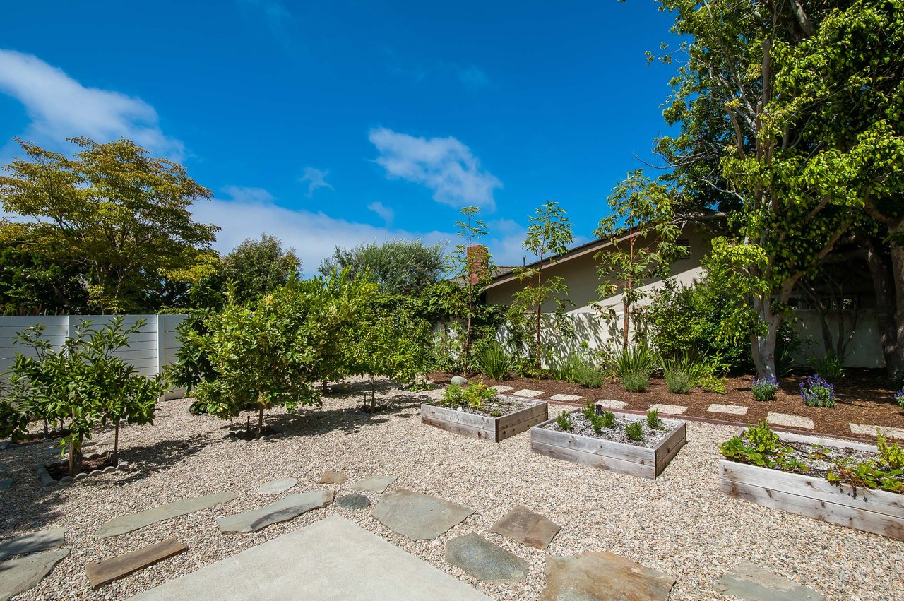 3626 Catamaran Dr