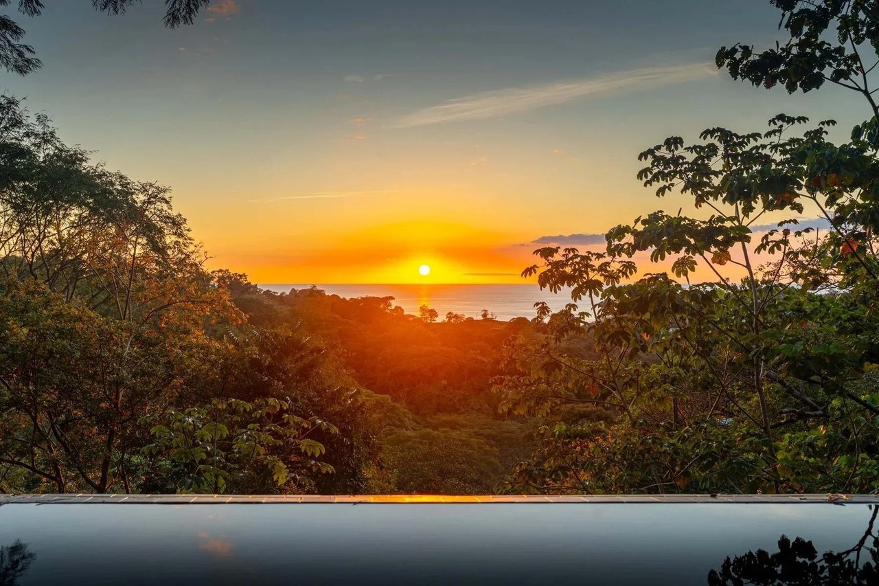 Rooftop Pool Modern Luxury Estate, Manuel Antonio, Puntarenas