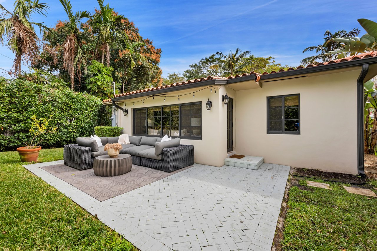 1249 Ortega Ave