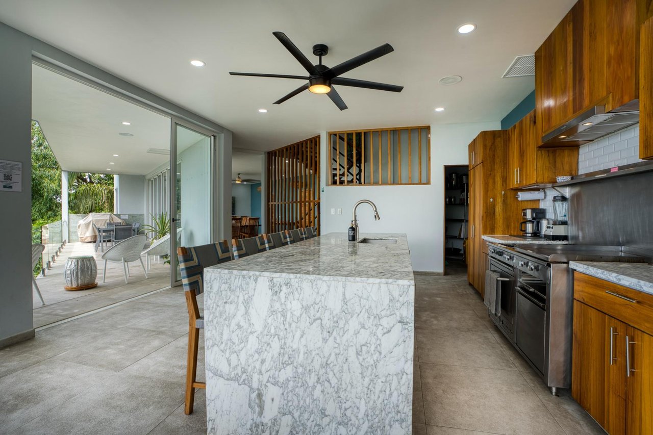 Oceanfront Luxury Event Villa, Manuel Antonio, Puntarenas