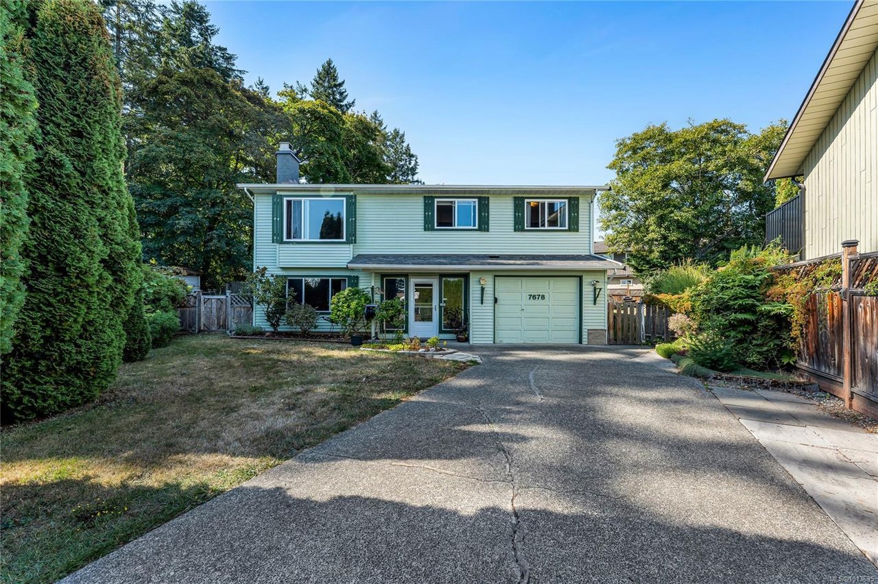 7678 Grieve Cres
