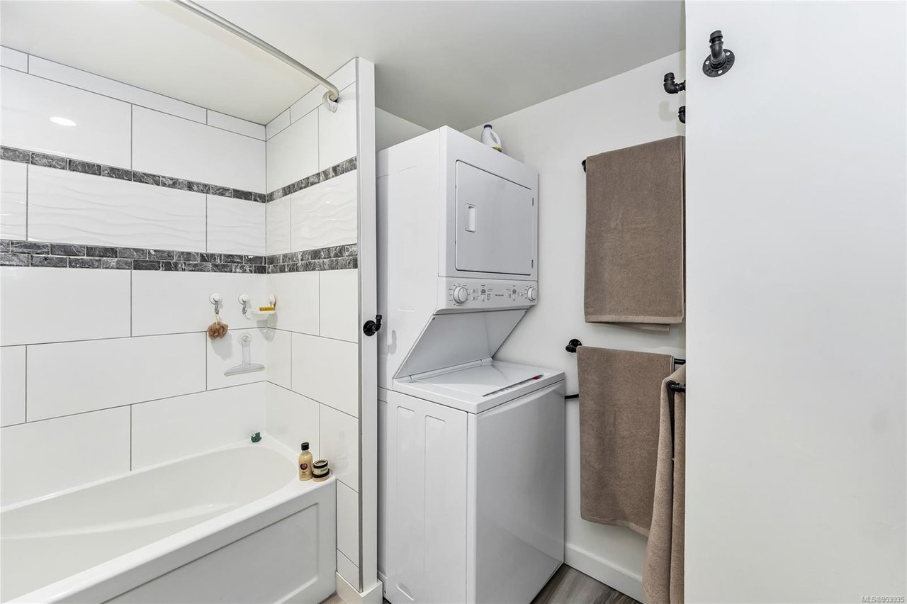 22-2807 Sooke Lake Rd