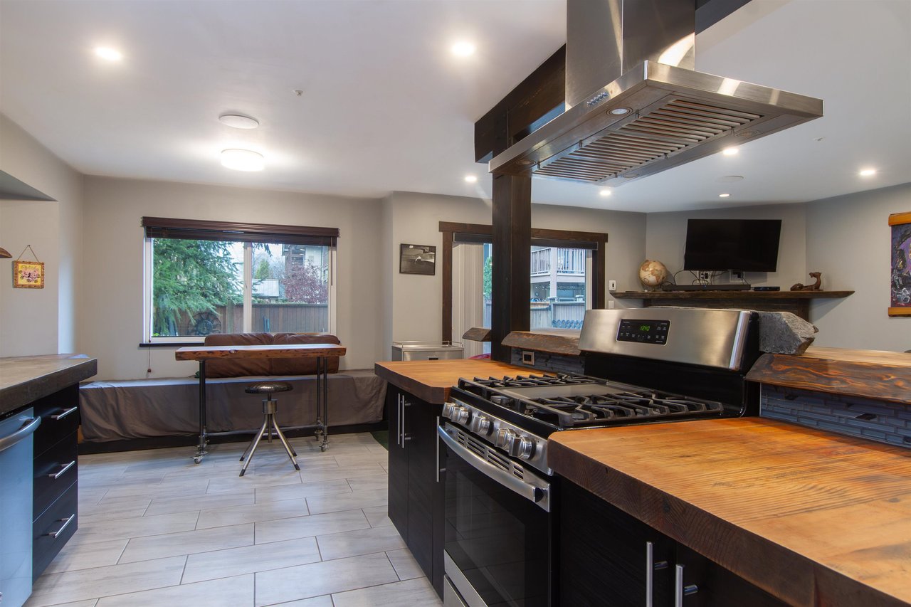 57-2401 Mamquam Rd