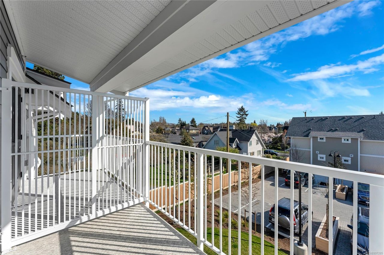 302B-1224 Richardson St, Victoria
