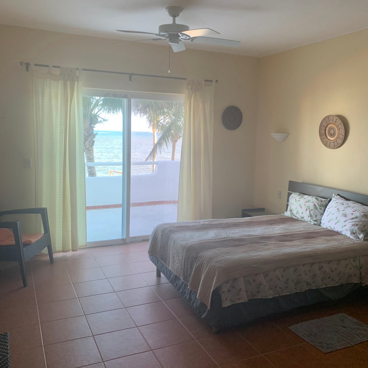 Beachfront House for sale in Puerto Morelos 