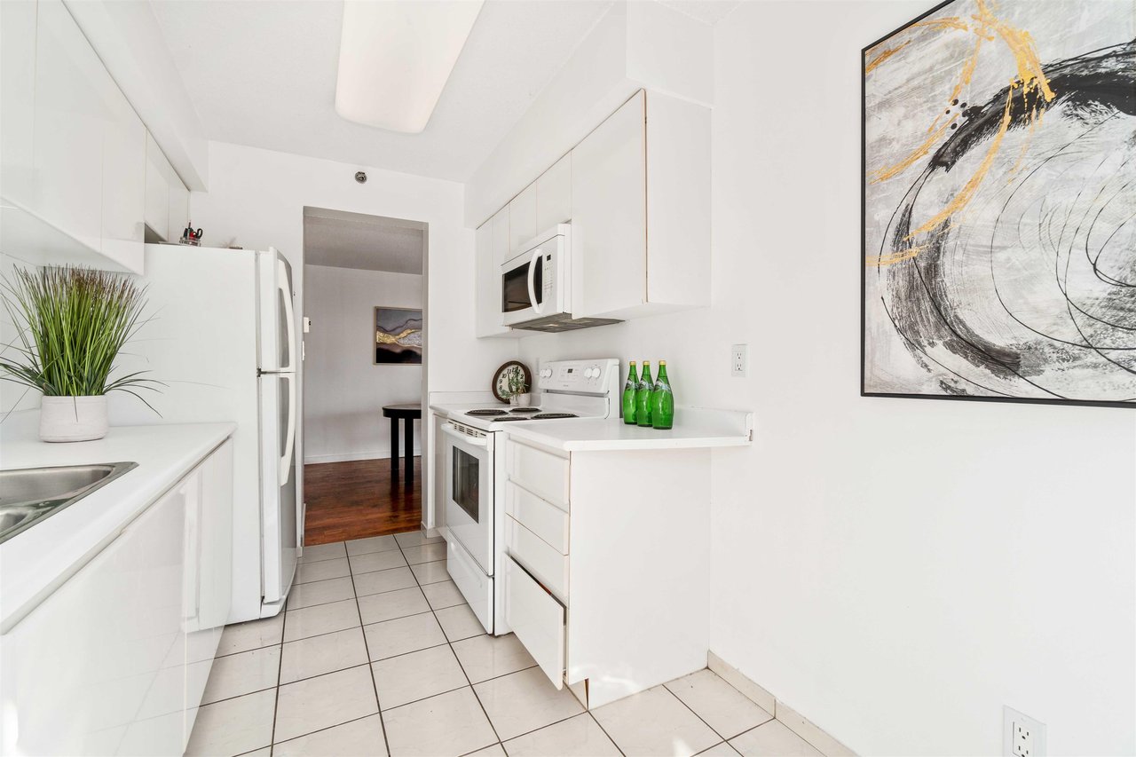 305-3061 E Kent Ave N Ave
