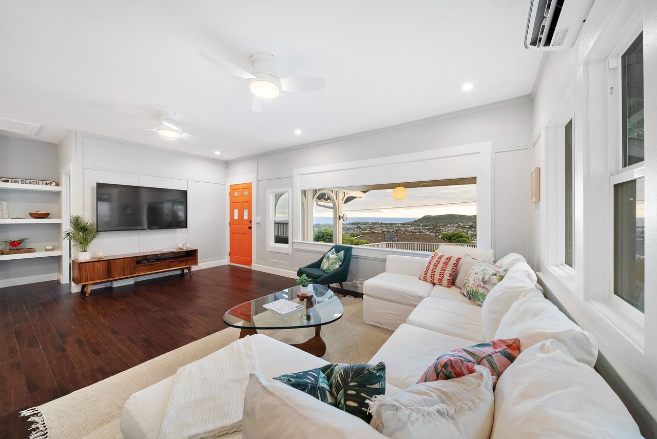 3851 Sierra Drive
