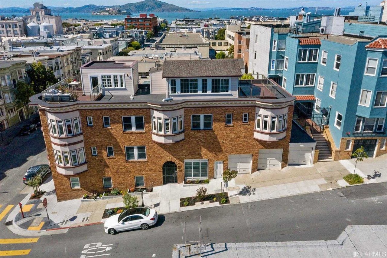 590 Lombard Street