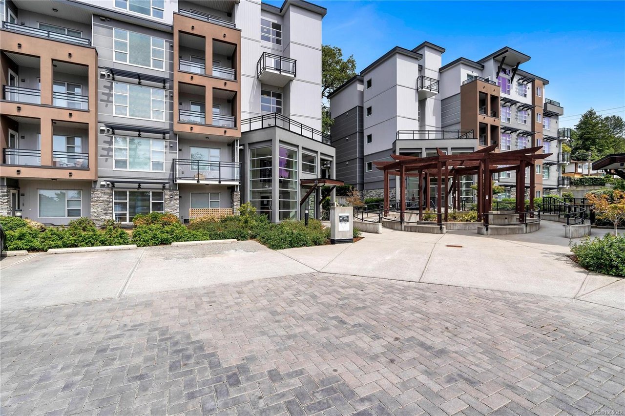 302-1016 Inverness Rd