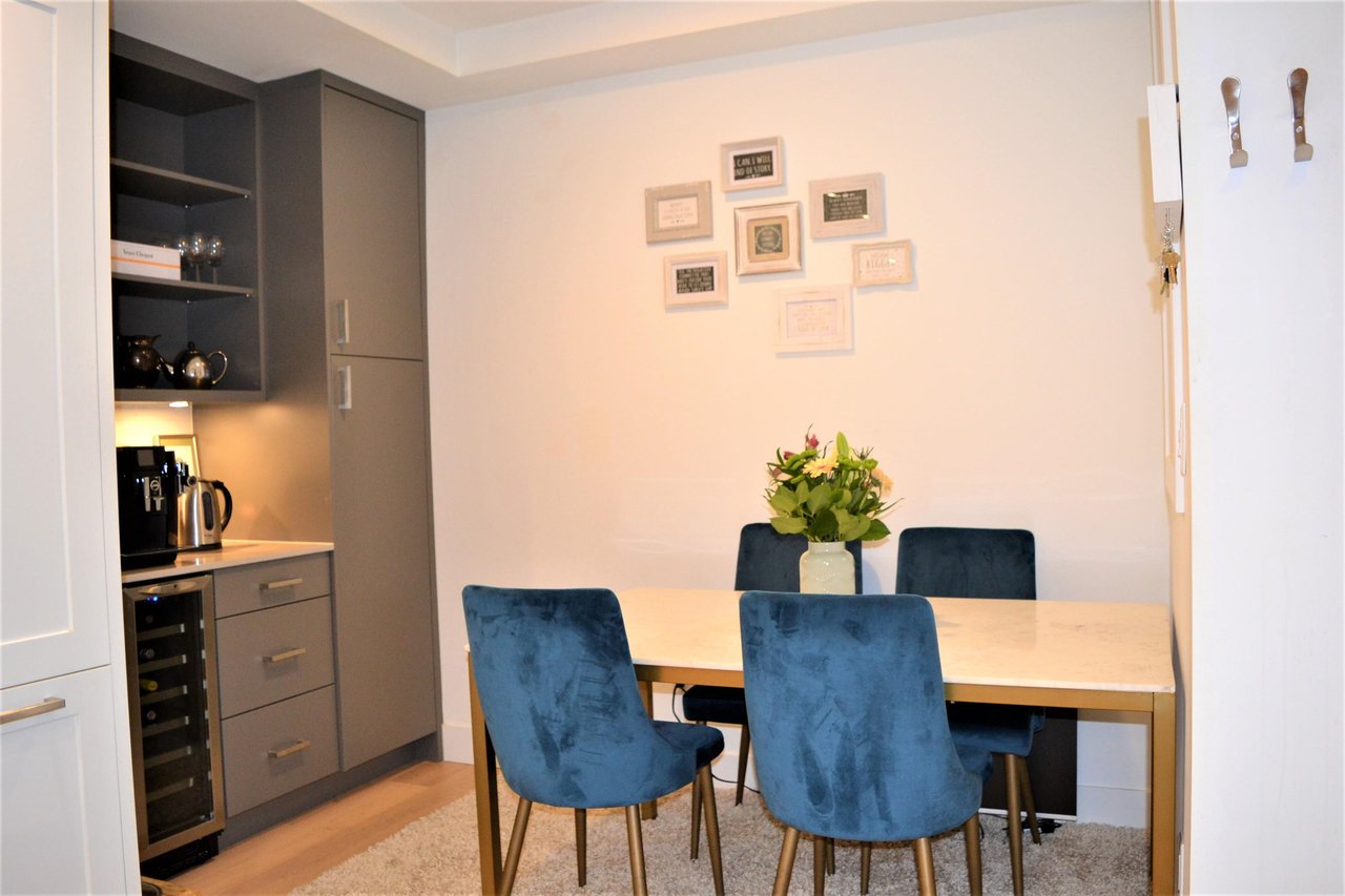 2519 W 8th Avenue, Vancouver