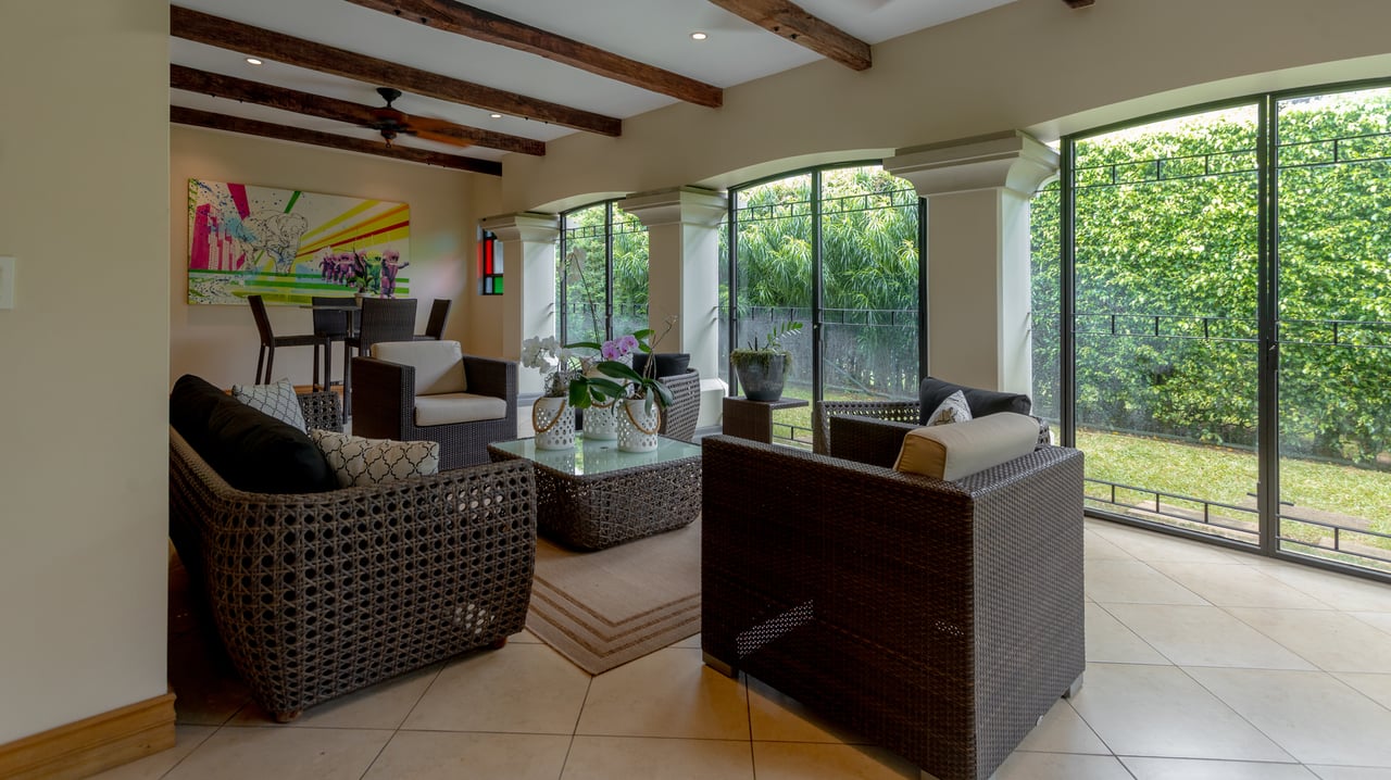 Single Level Gated Residence, Santa Ana, San Jose