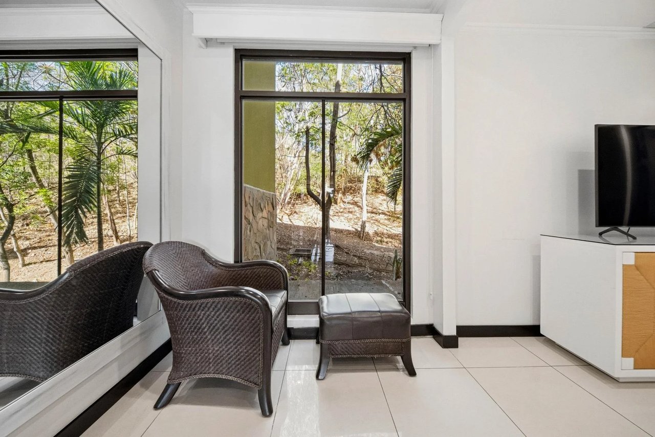 Renovated Carao Golf Condo, Flamingo, Guanacaste