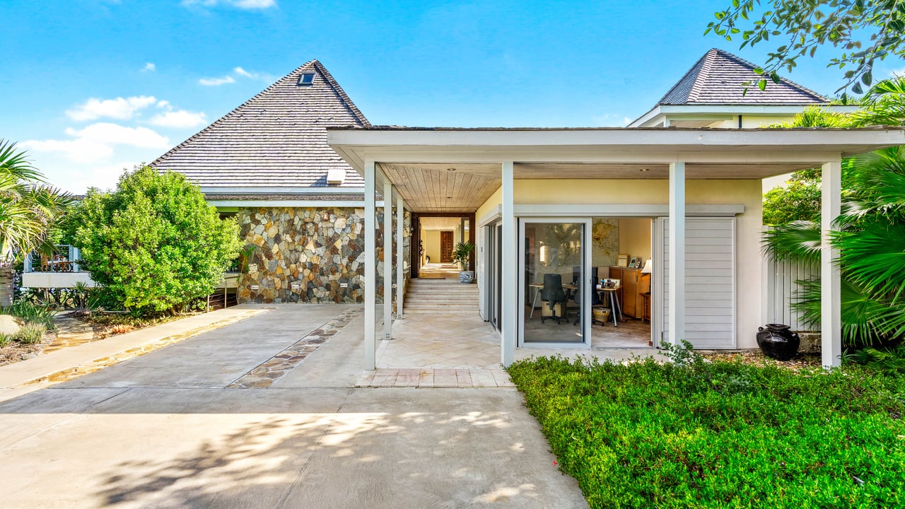 Reduced - Red Rock Villa