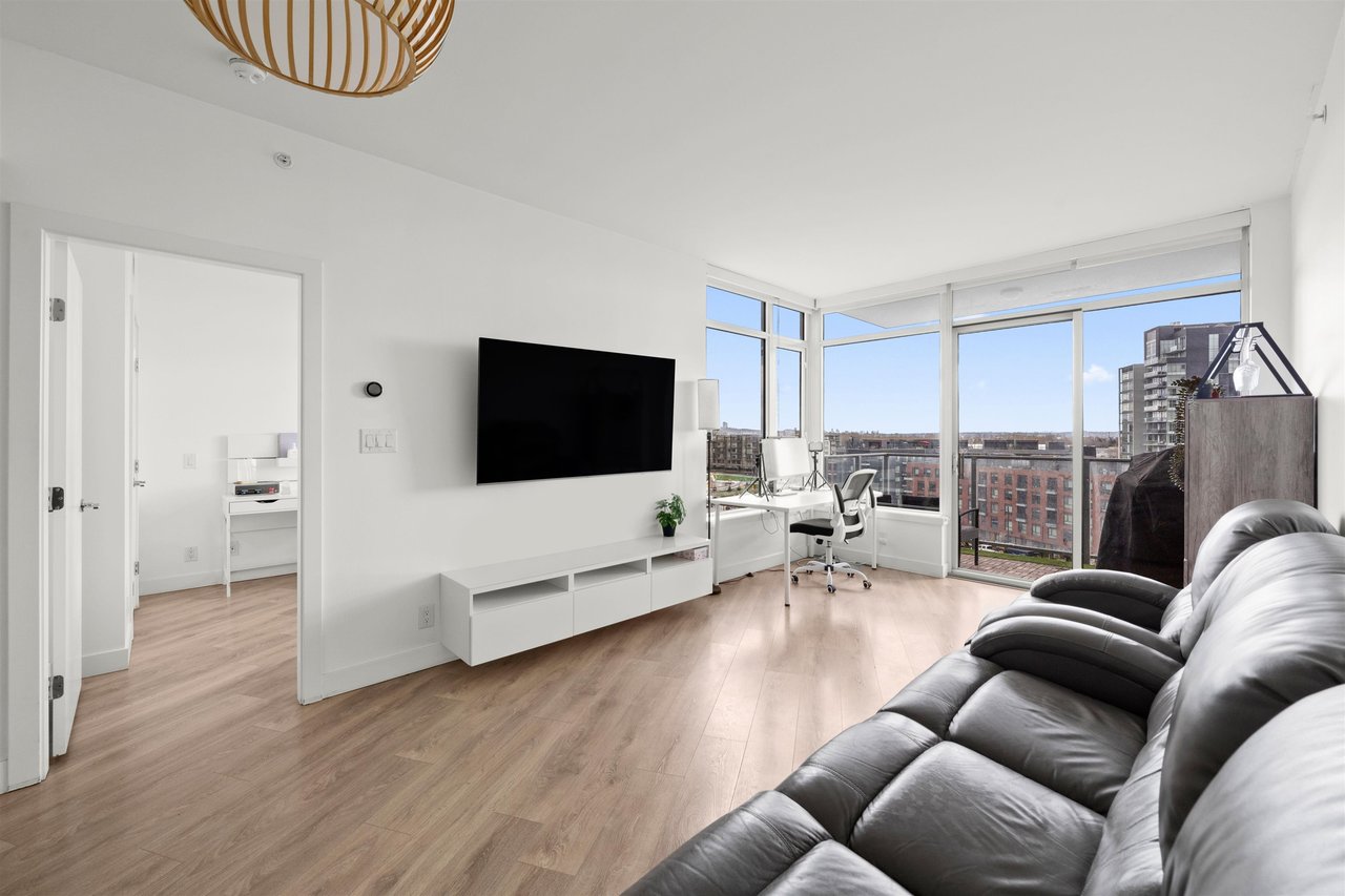 812-3557 Sawmill Cres