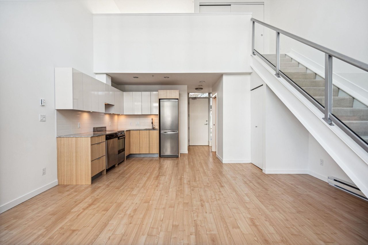 307-429 W 2nd Ave
