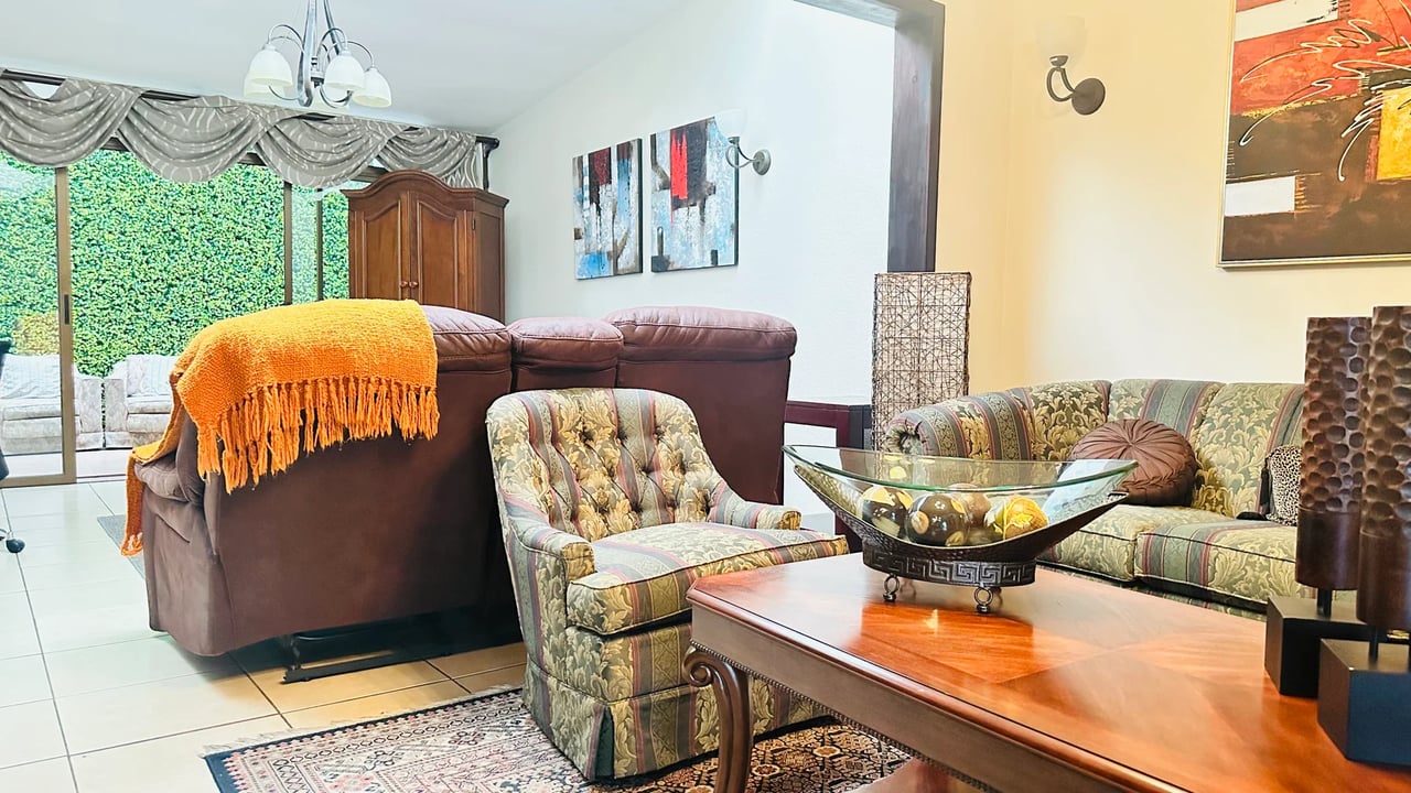 Colonial Style Gated Condo, Curridabat, San Jose