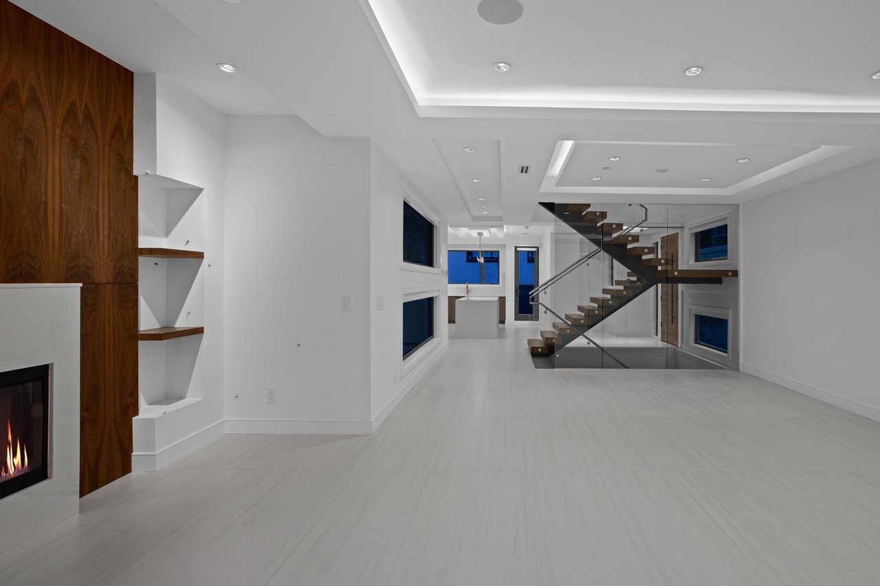 1291 Duchess Ave