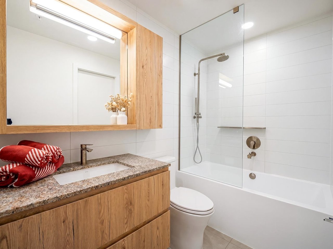 407-1506 Scott Cres