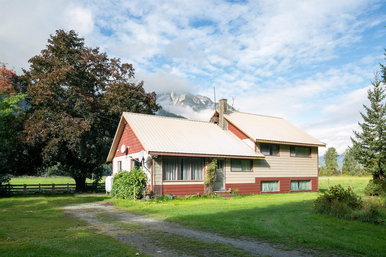 8573 Pemberton Meadows Rd