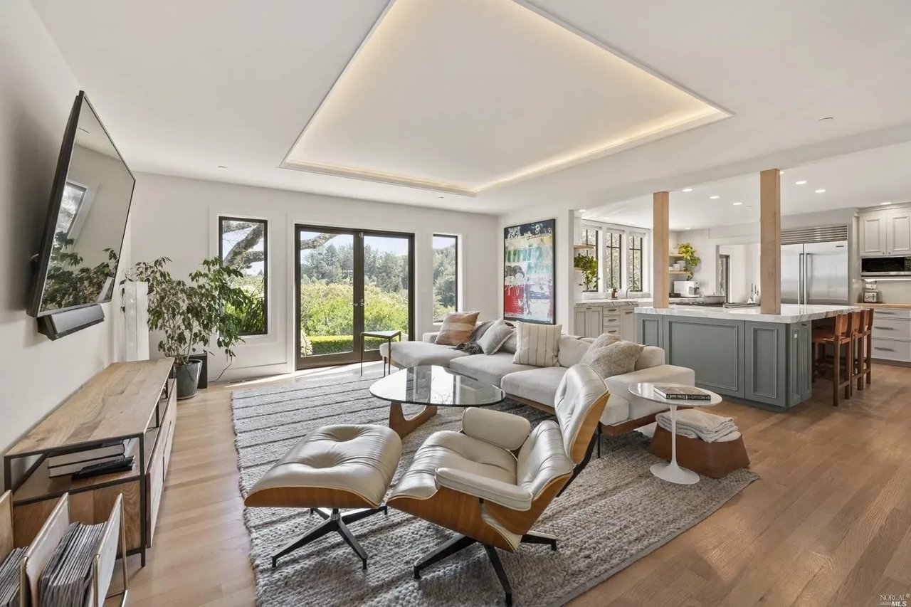 211 South Ridgewood