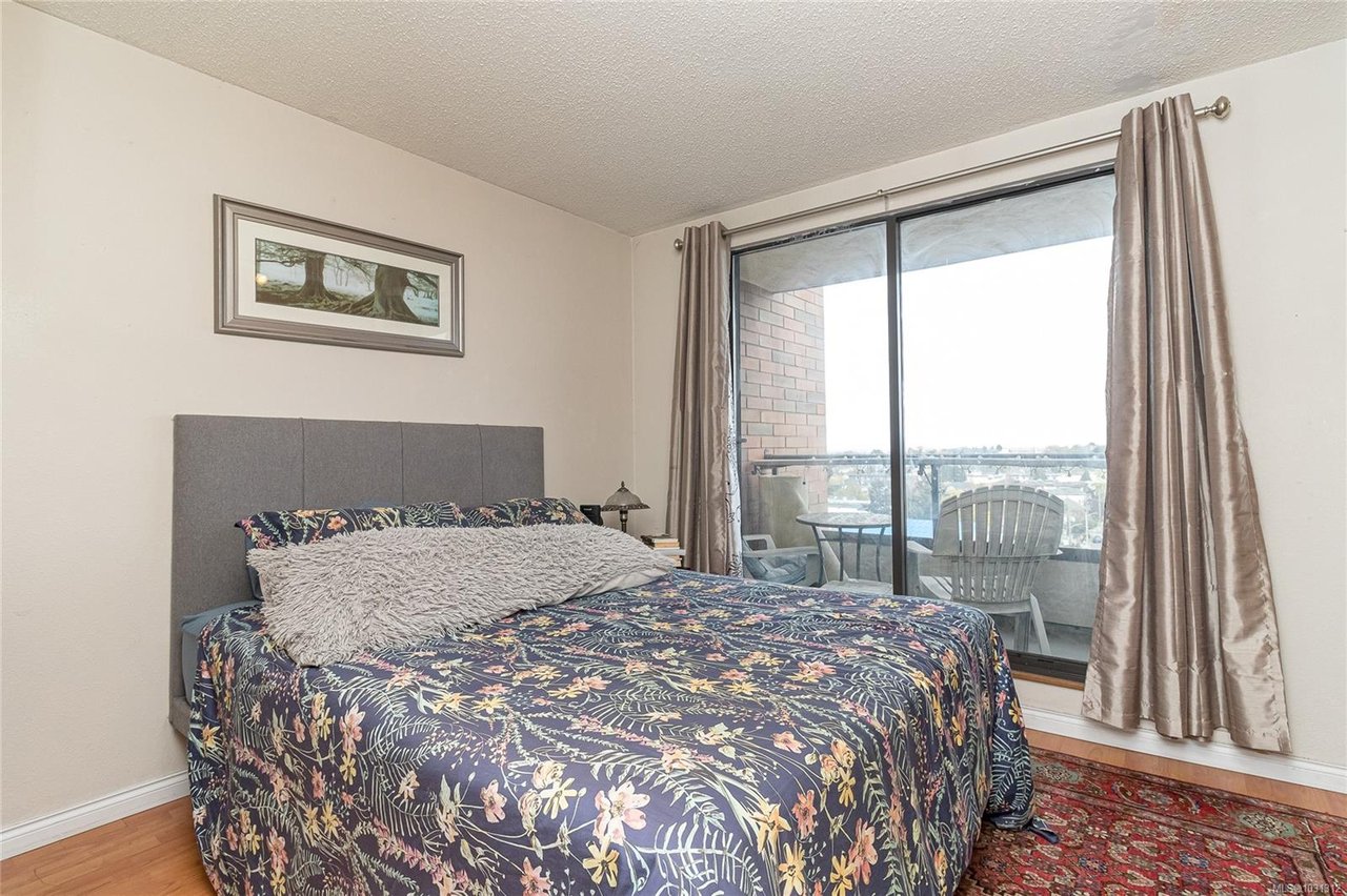 1109-1630 Quadra St, Victoria