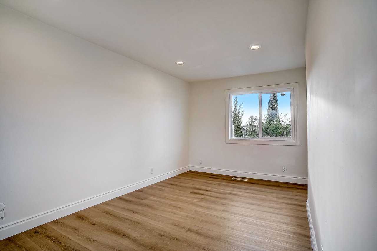 1216 Moonlight Way