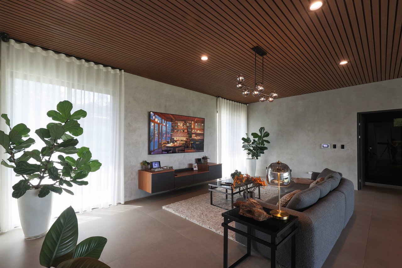 Panoramic City View Estate Home, Escazu, San Jose