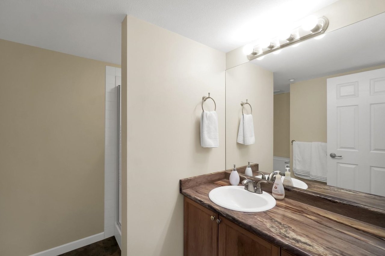 18-323 Governors Ct