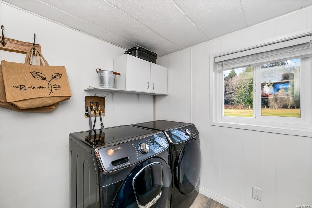 3398 Ridgeview Cres