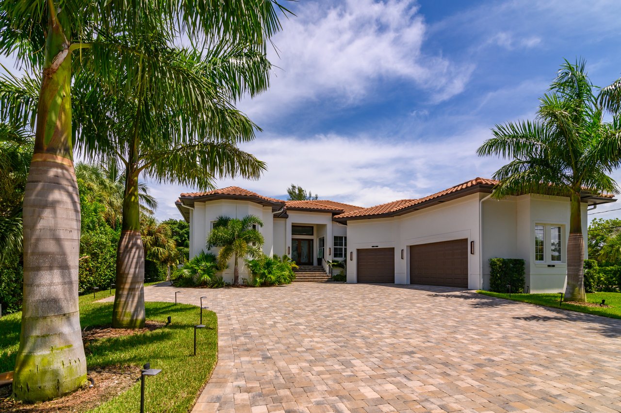 500 Ketch Lane, Country Club Shores, Longboat Key