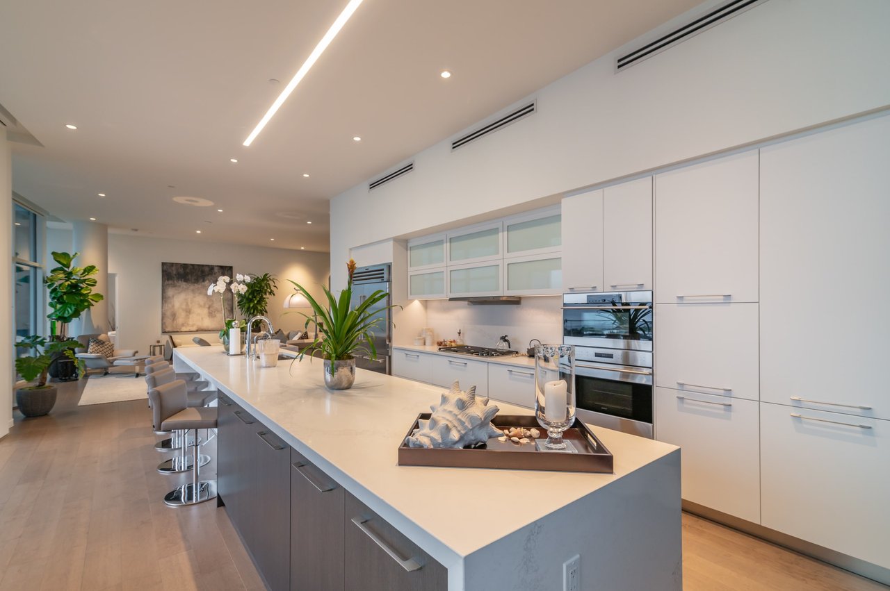 280 Golden Gate Point PH 2