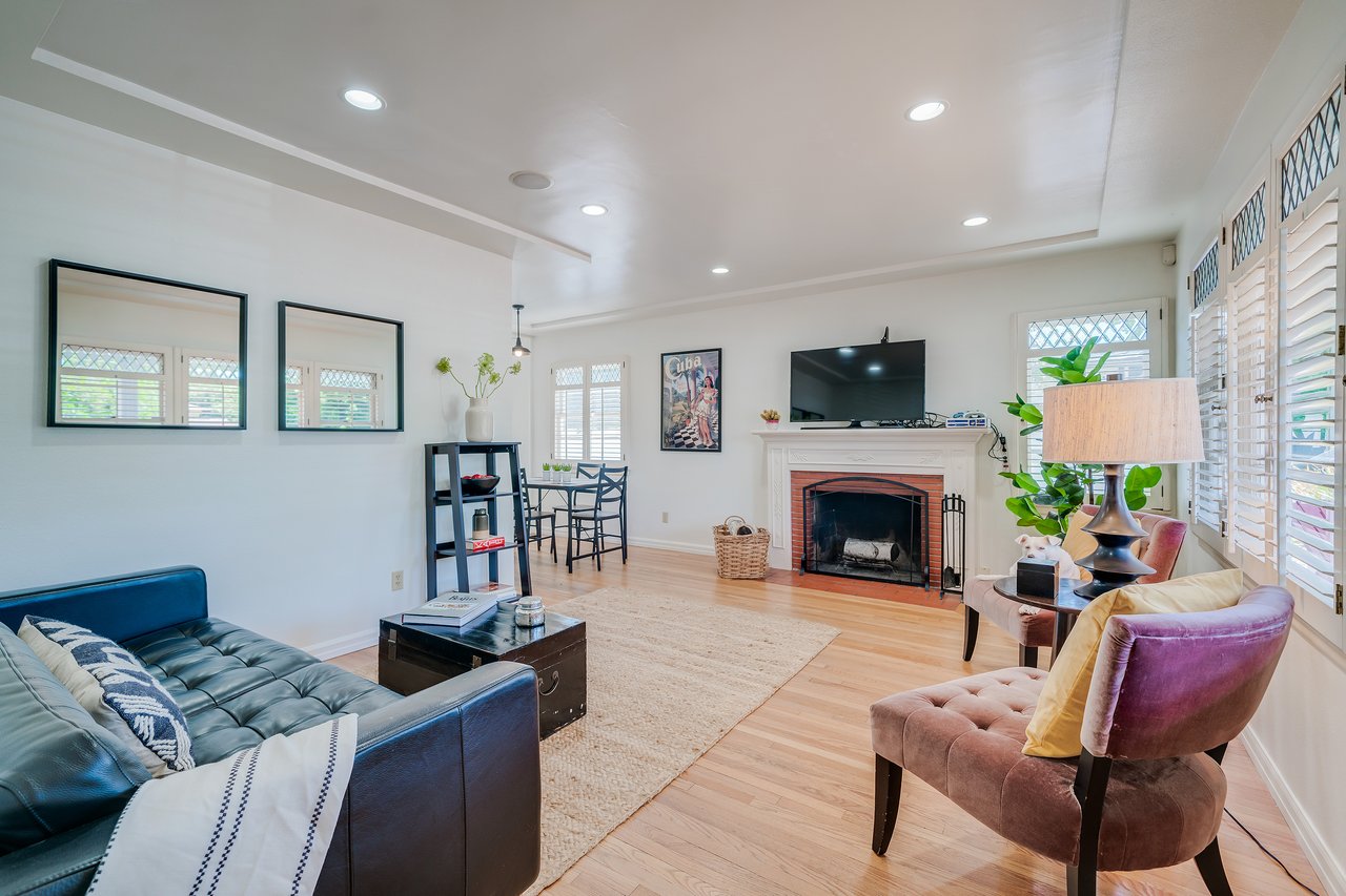 5532 Greenbush Ave.