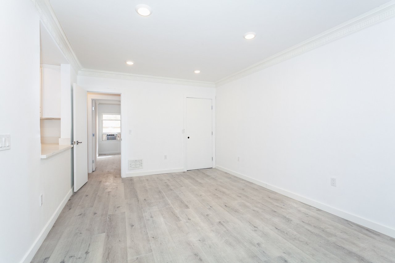Remodeled Unit in Prime Beverly Hills
