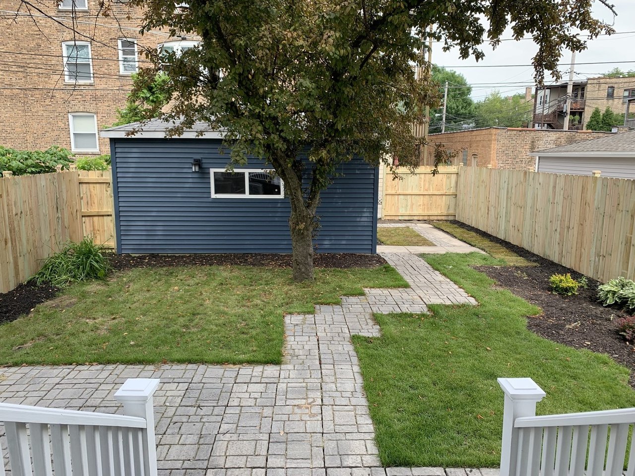 5517 N Ravenswood Avenue