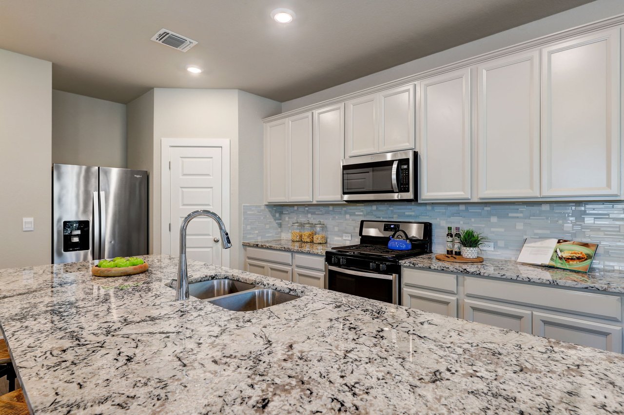 Stunning 2021 Meritage Home in Easton Park with FREE Solar Panels! Better Priced Than New Builds and Move-In Ready!