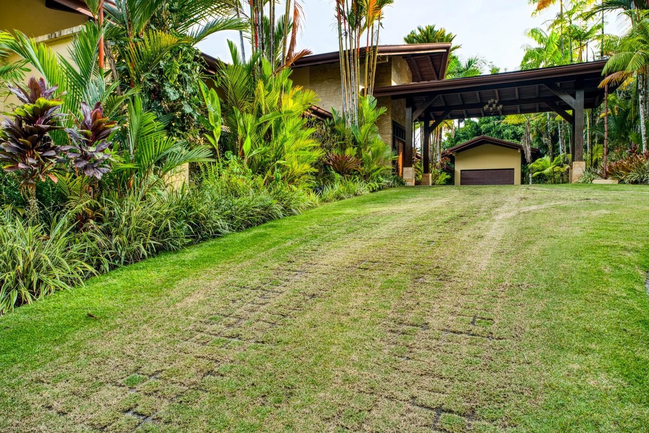 Luxury Ocean View Home, Dominical, Puntarenas