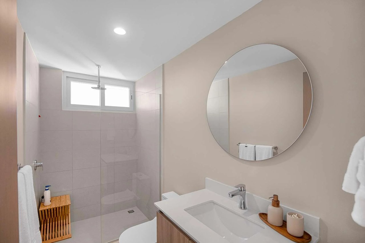 Luxury Oceanview Corner Penthouse, Jaco, Puntarenas