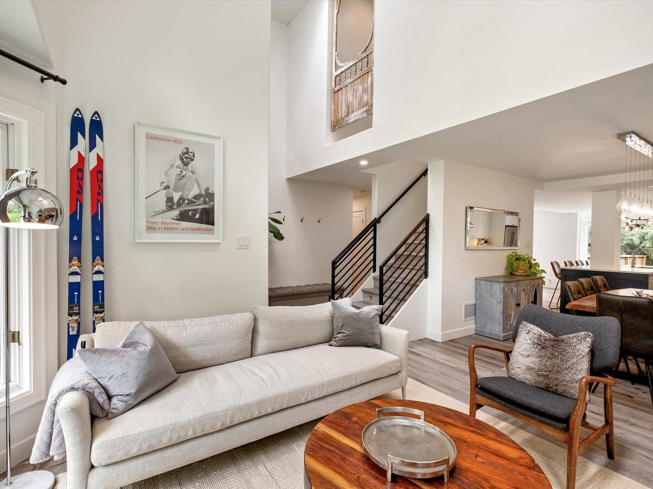 8309 Valley Dr