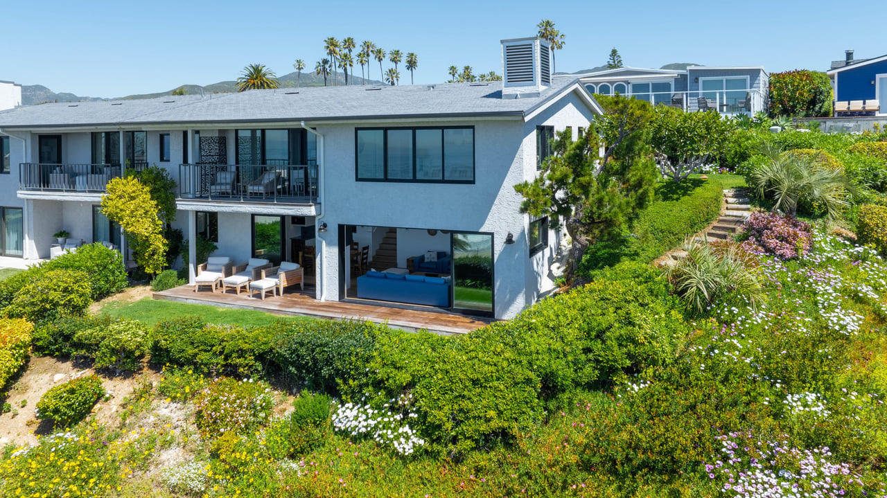 Sensational Bluff Top Malibu Townhome