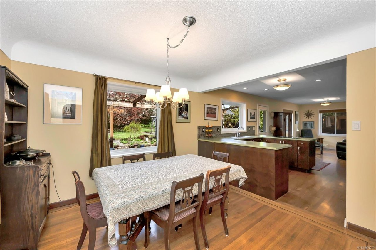 36 Tovey Cres, View Royal