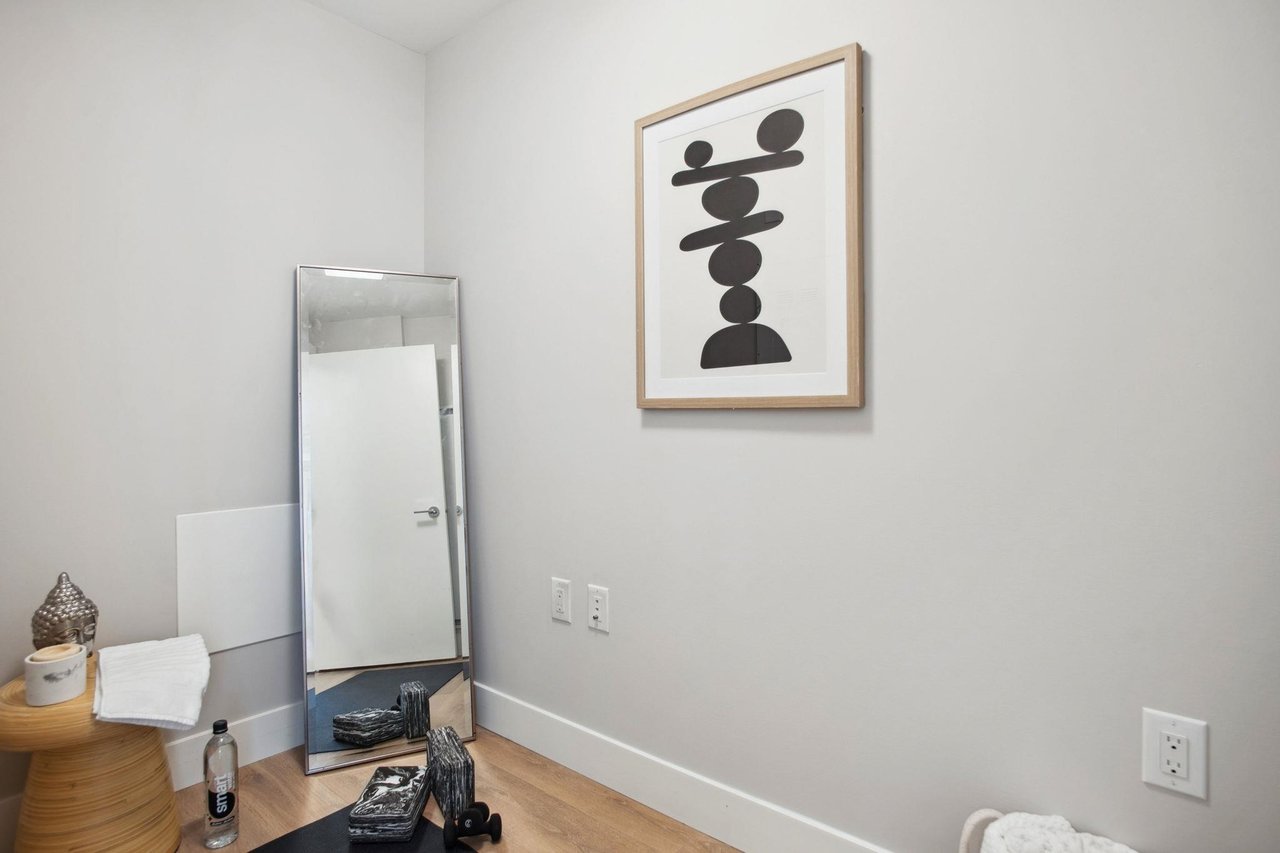 205-3451 Sawmill Cres