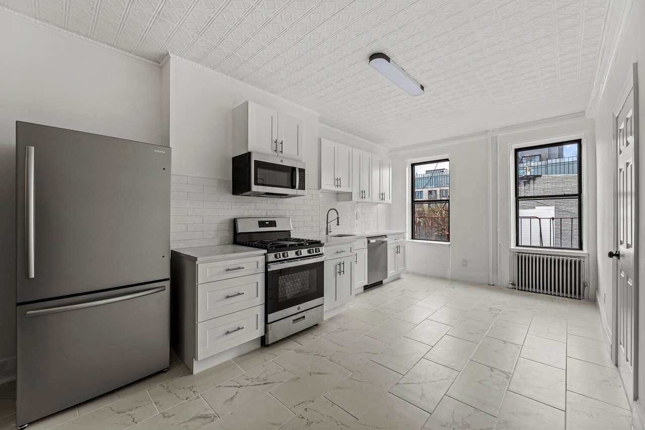 163 Bedford Avenue, Apt 2