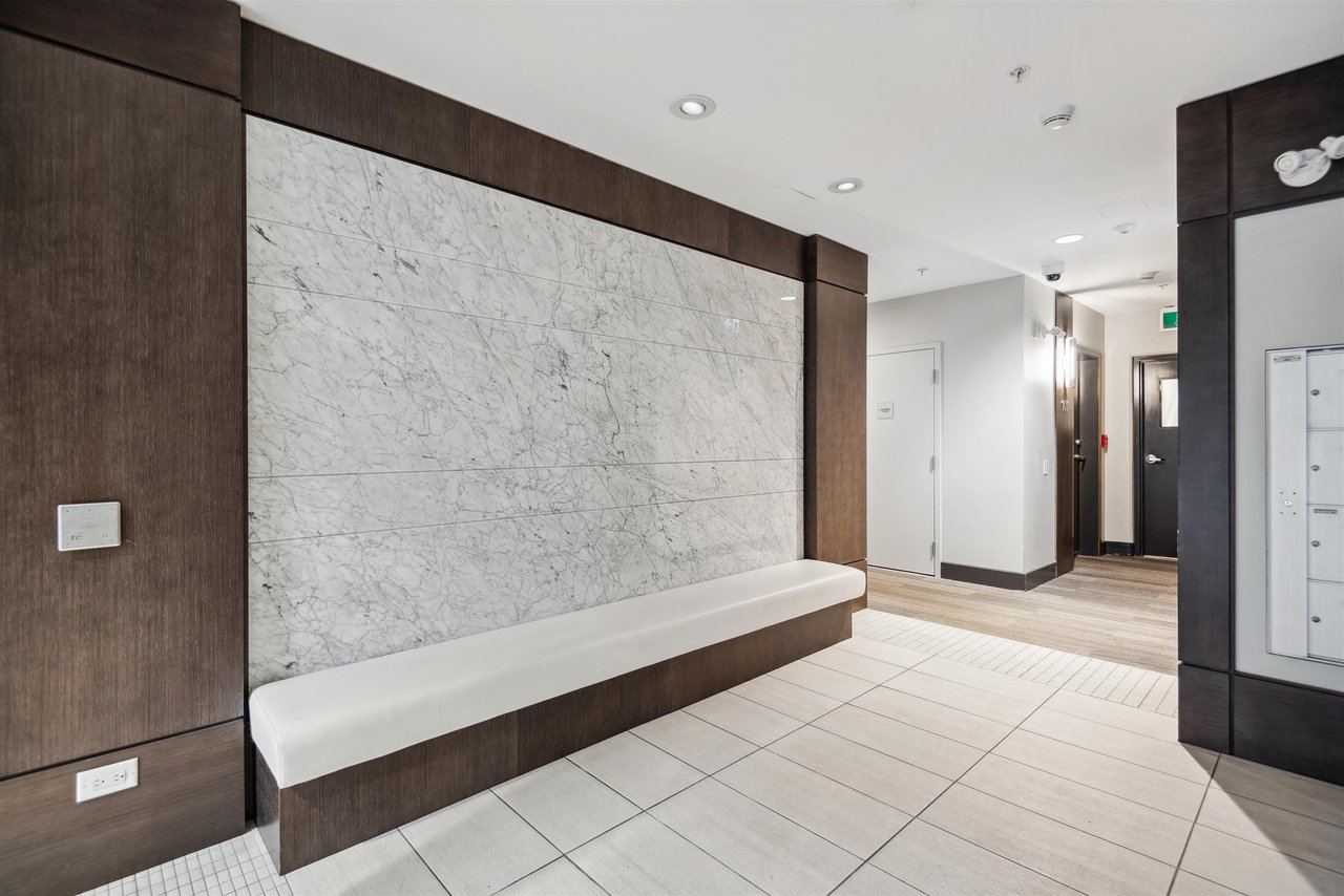 110-523 W King Edward Ave