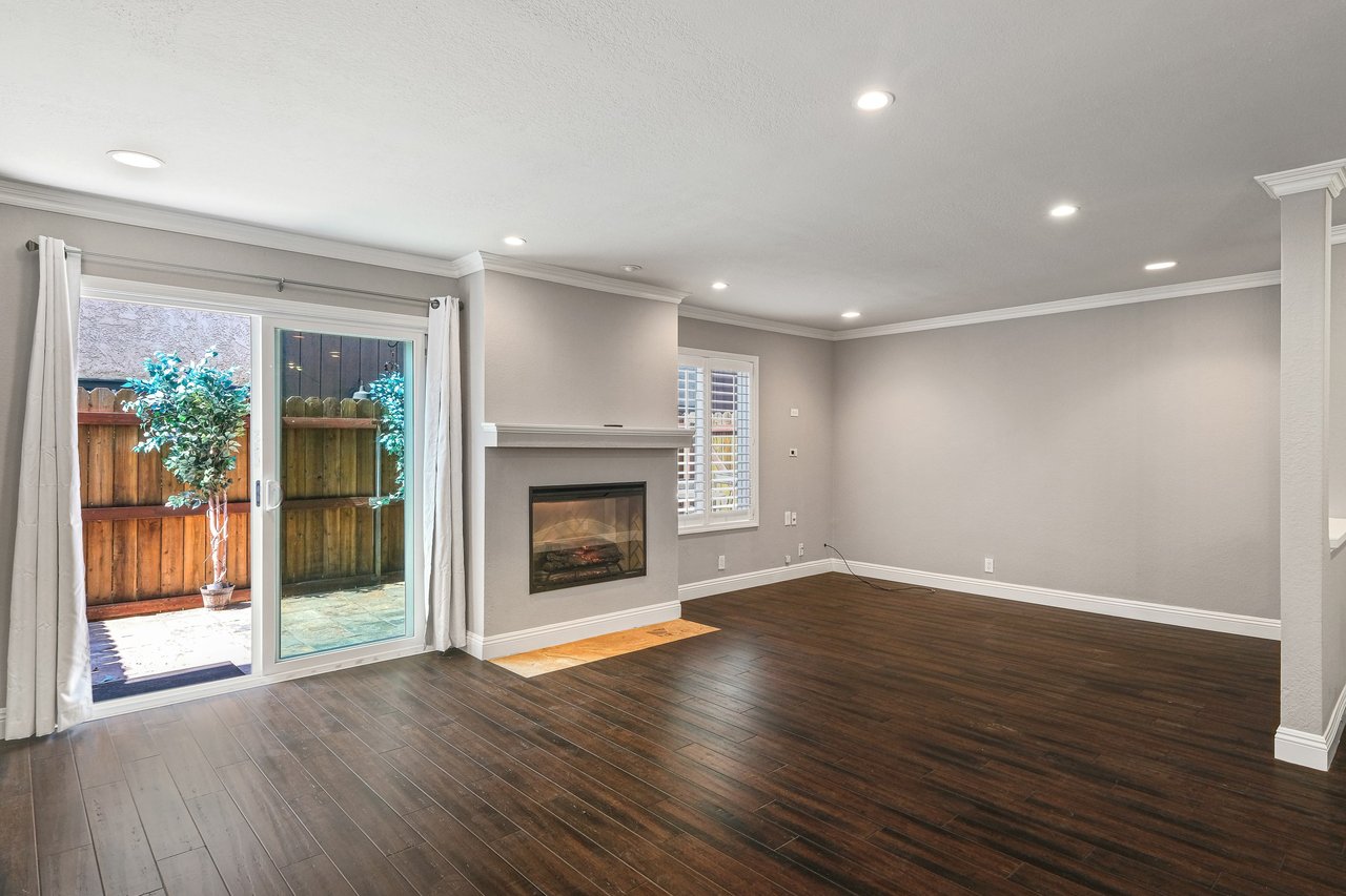 2022 Delaware Avenue Unit: 4