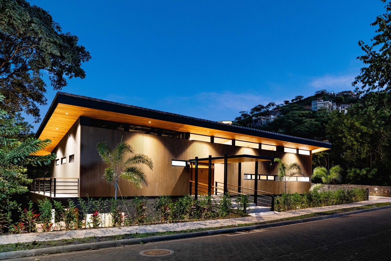 Contemporary Pool Residence, Tamarindo, Guanacaste