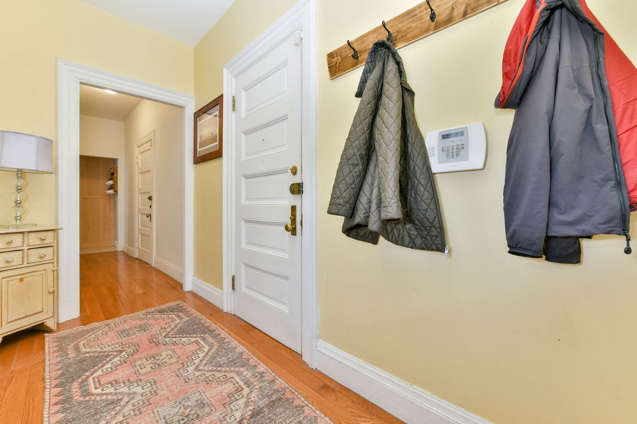 1056 Beacon St: #5